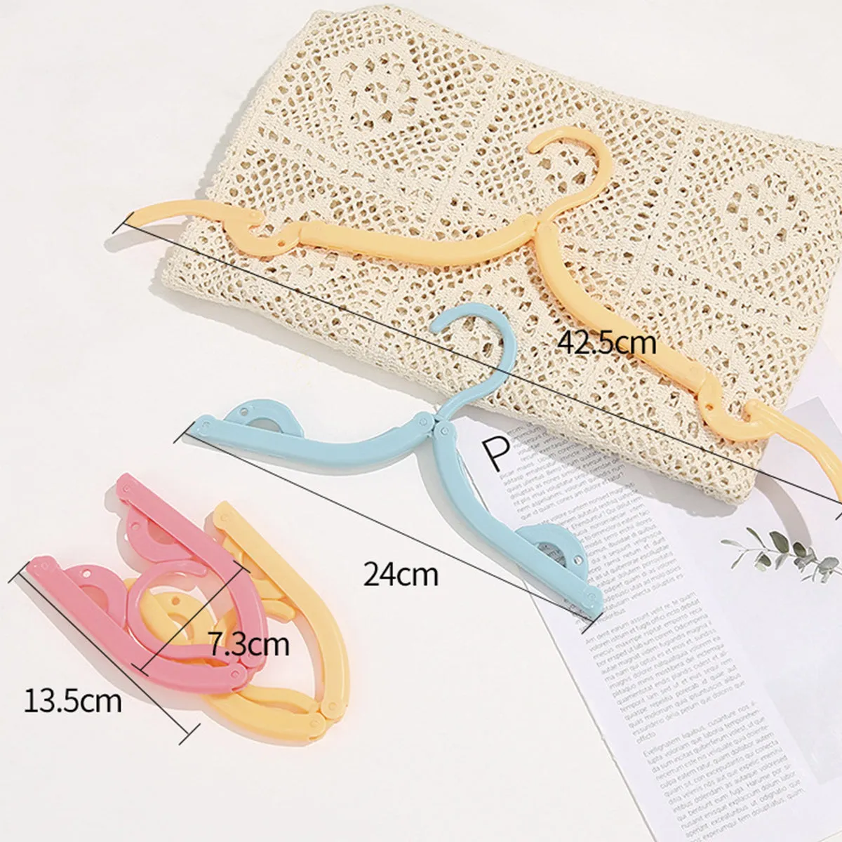 12 Pieces Foldable Clothes Hangers, HG0097