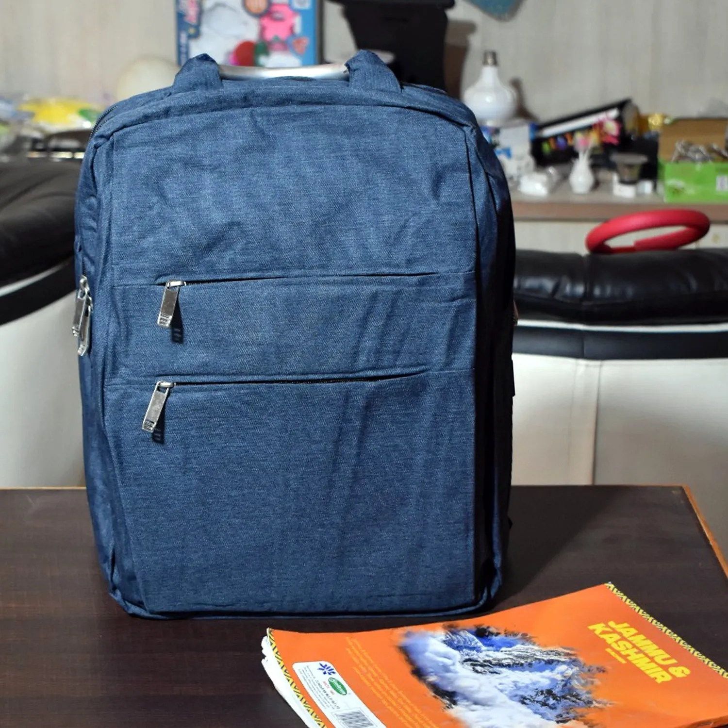 6138 USB Point Laptop Bag used widely in all kinds of official purposes as a laptop holder and cover and make's the laptop safe and secure.