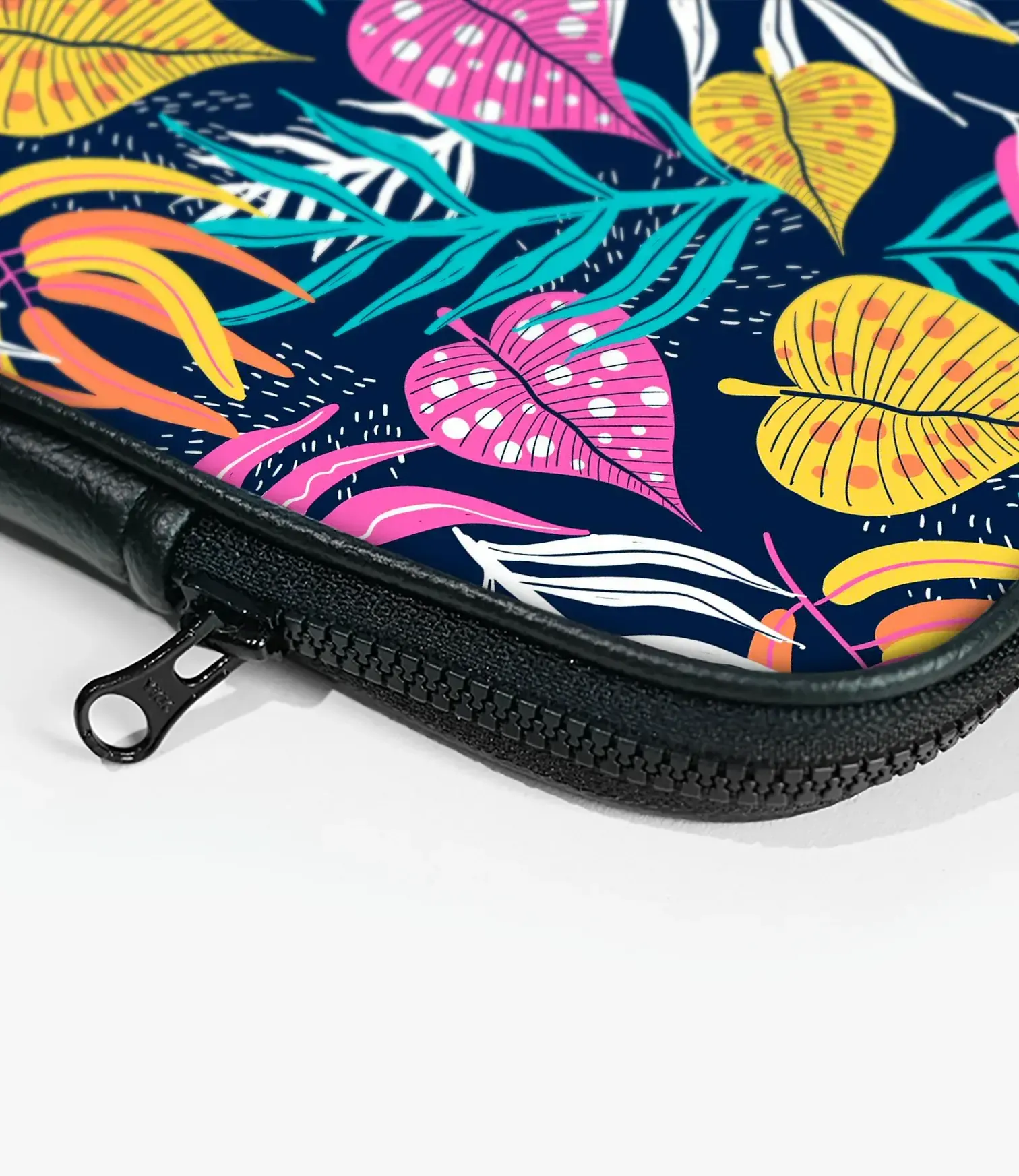 Abstract Leaves Laptop Sleeve