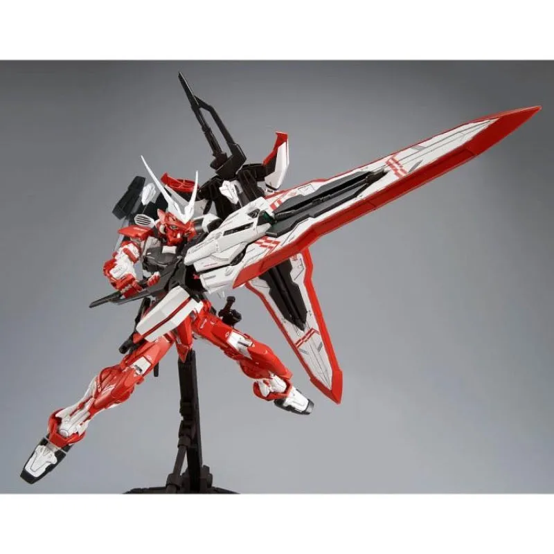 Bandai 5063530 MG 1/100 MBF-02VV Gundam Astray Turn Red