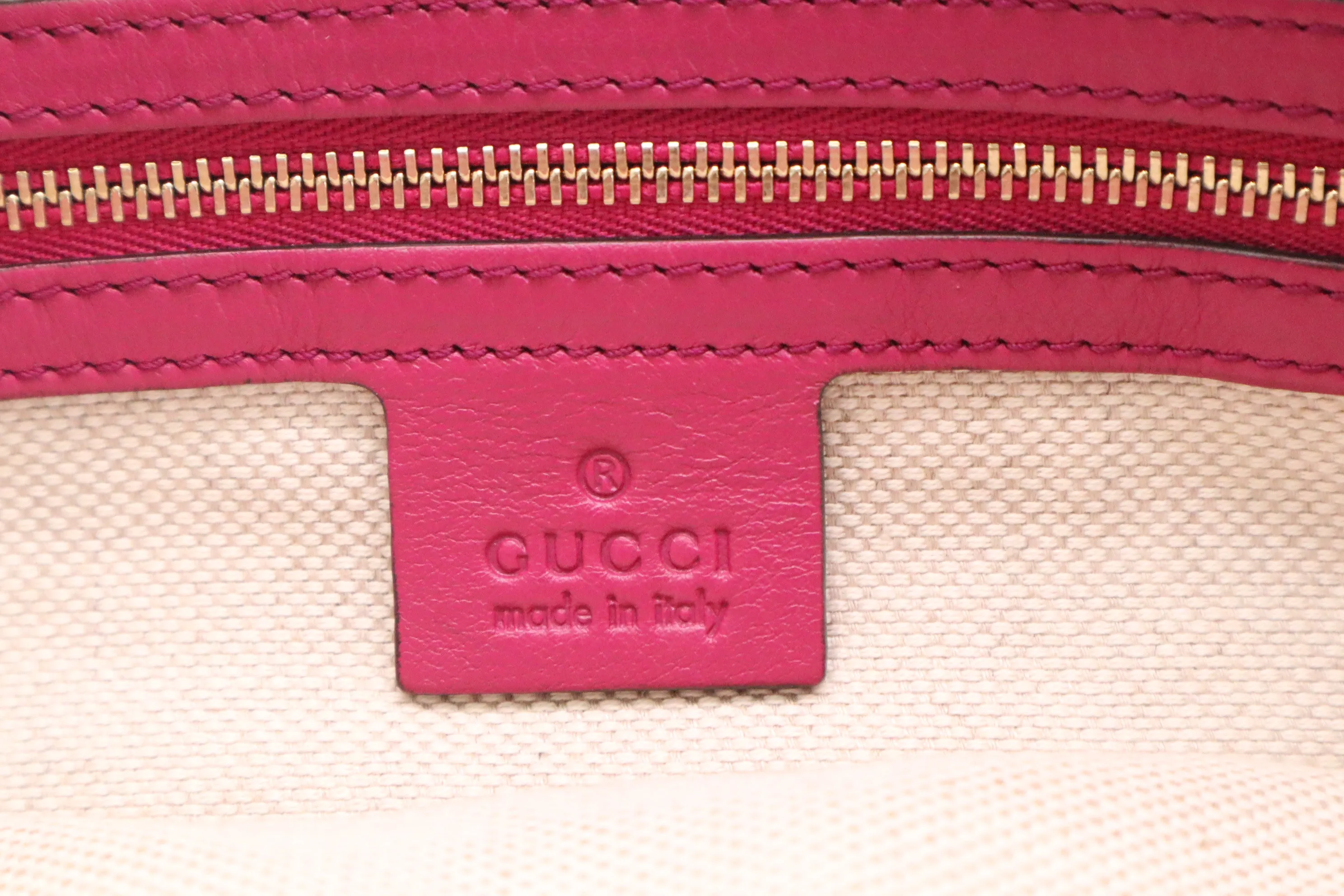 Gucci Soho 2-Way Bag in Pink Patent Leather