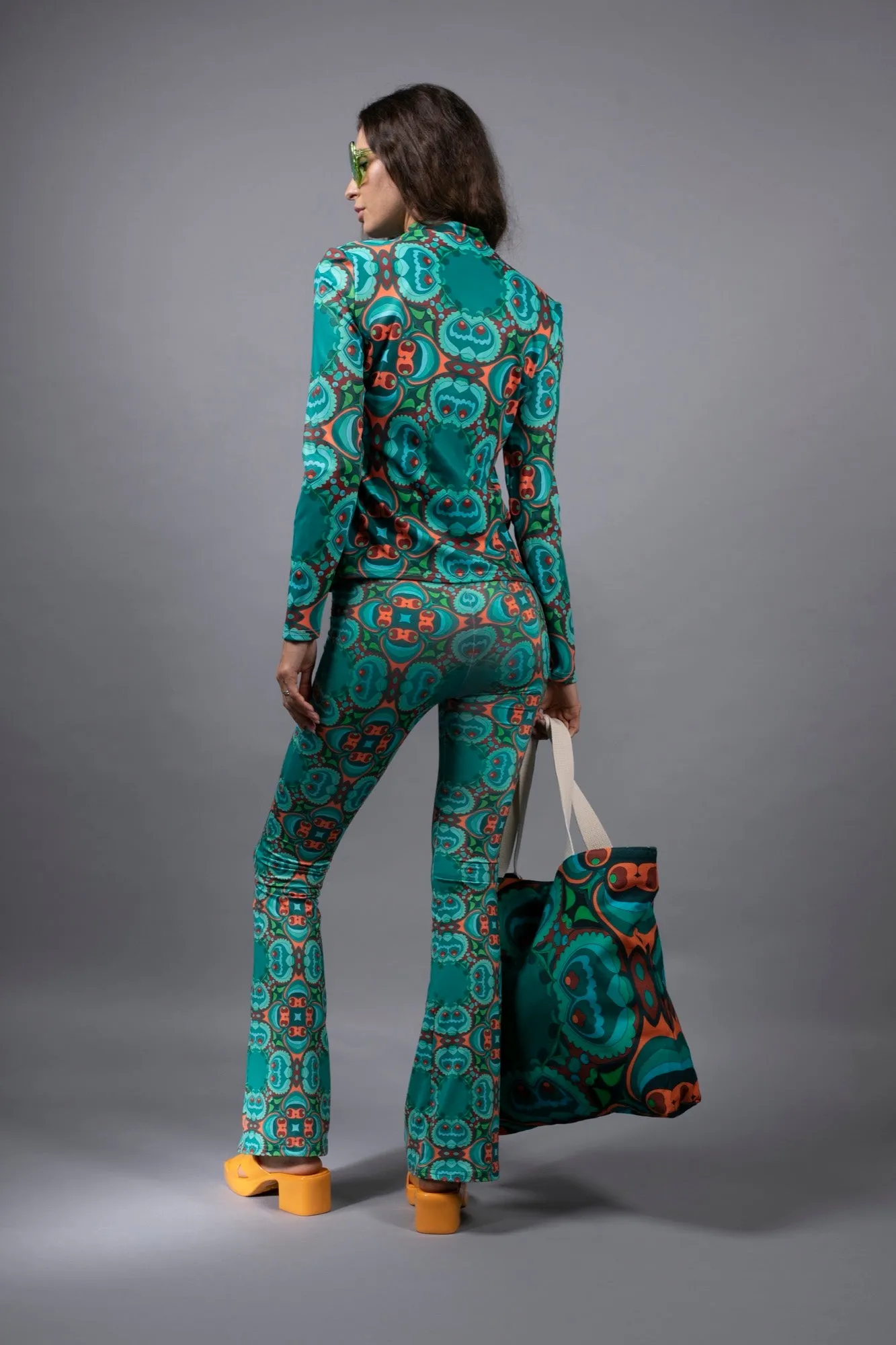 LARGE TOTE IN PSILOCYBIN TEAL AND ORANGE PRINT