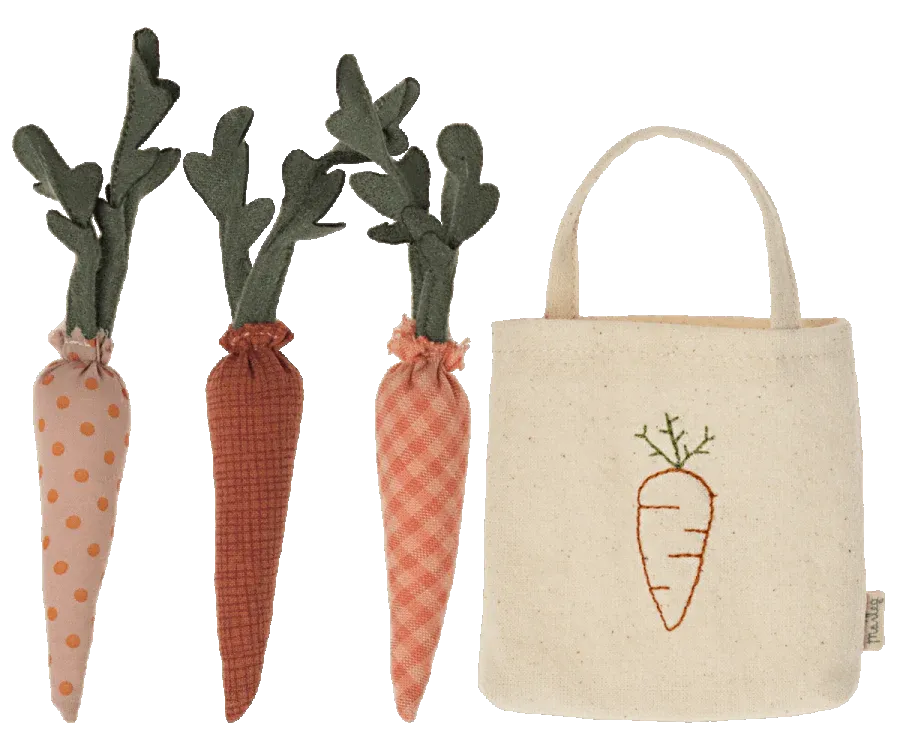 Maileg Carrots in Shopping Bag