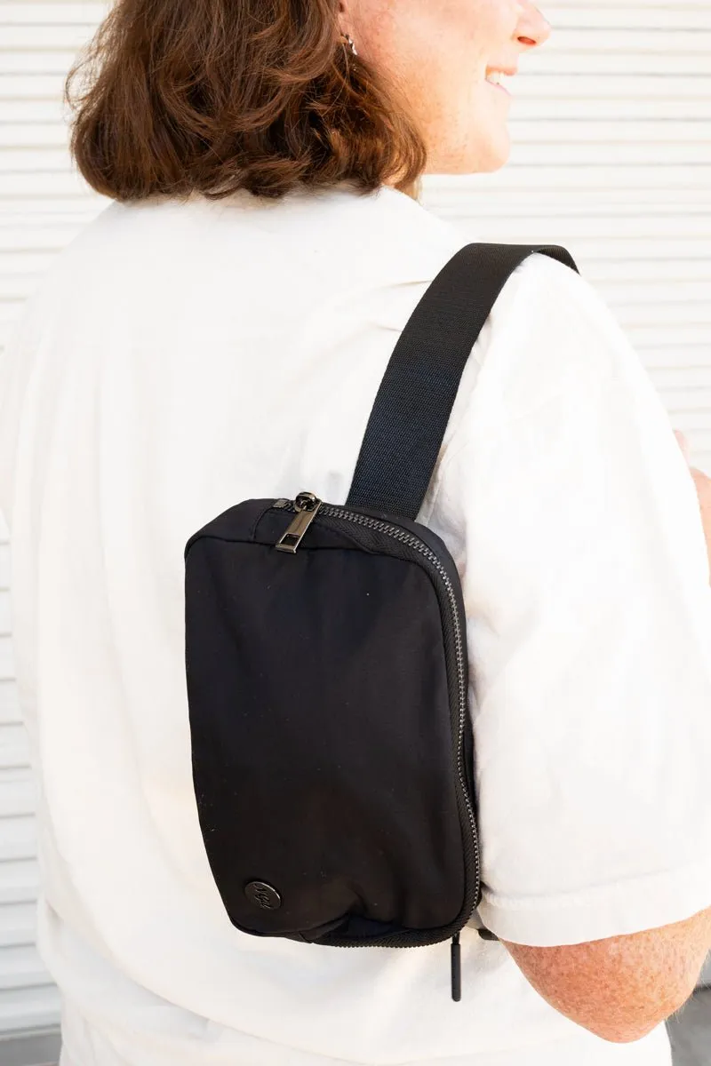 NGIL Navy Brooklyn Belt Bag