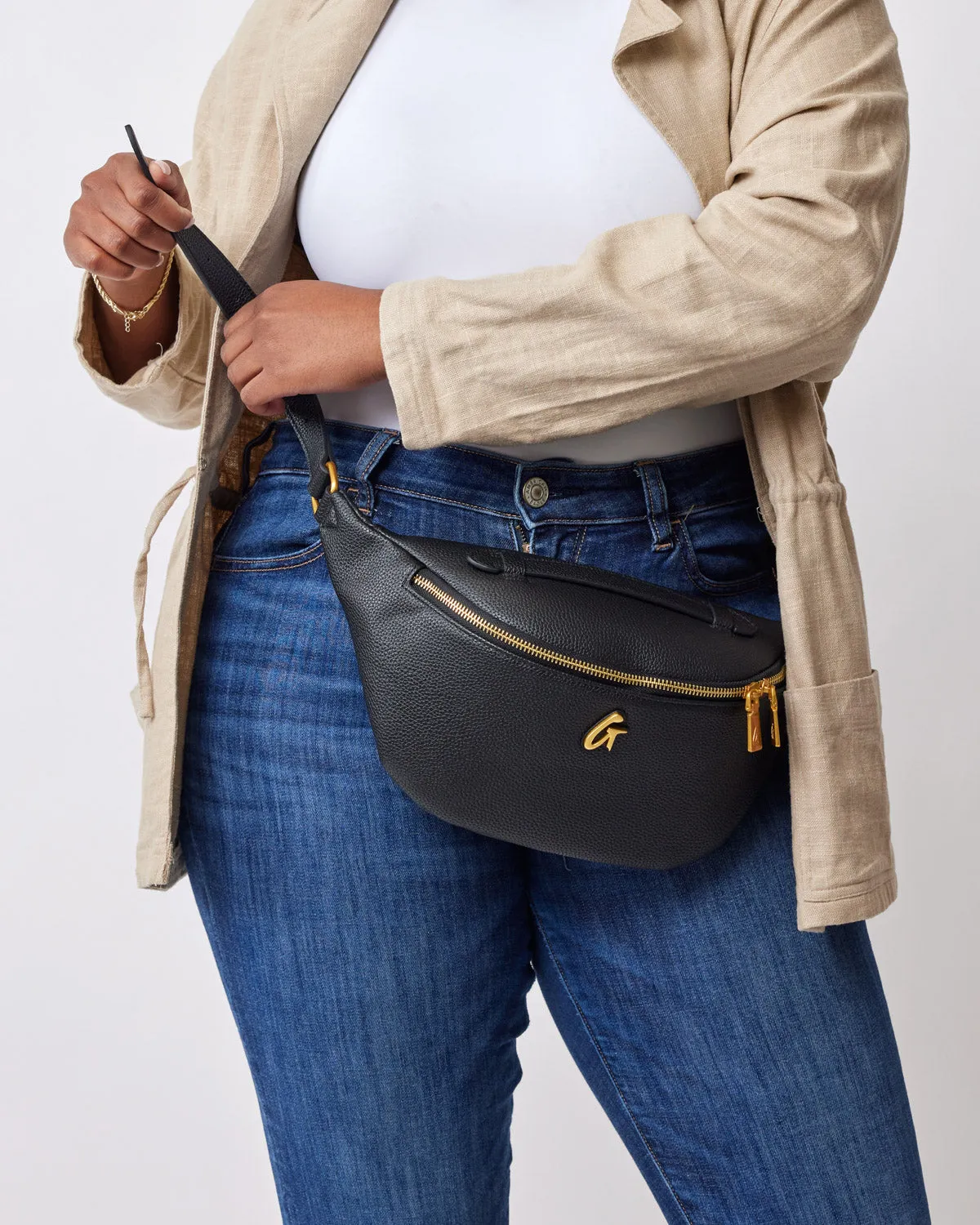 PEBBLE FANNY PACK - BLACK