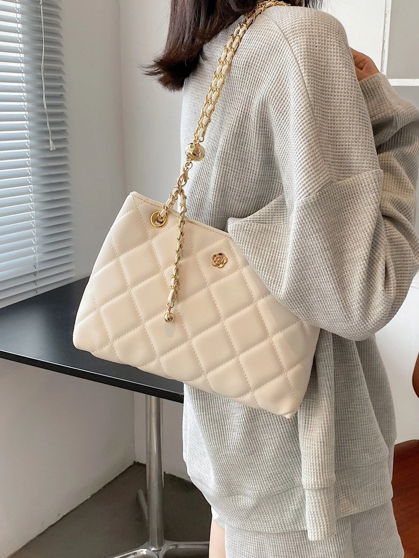 Quilted Chain Shoulder Bag